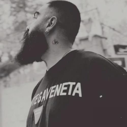 علی میر یه شب تو سینه ی ما بود ولی تو چشای تو