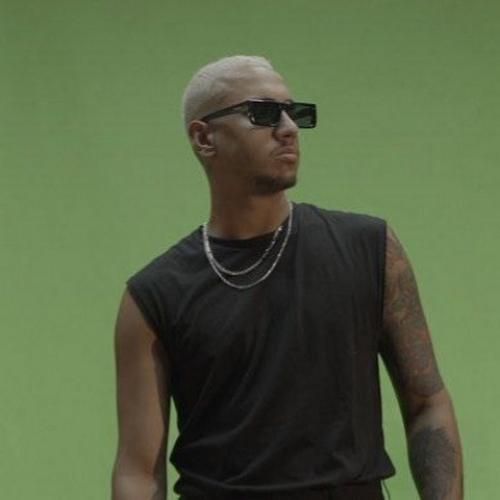 شایان یو تنهام الان سر کی سر تو دلم تنگه برا کی