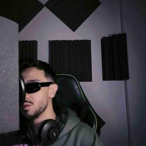 مستر کیارش میخوام تورو فراموش کنم نمیشه سخته