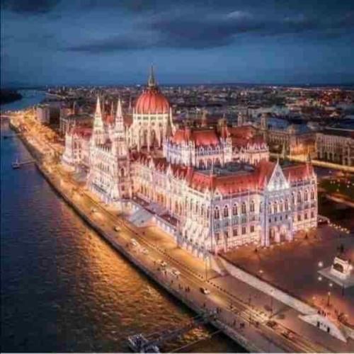 بعض الزلم ما تلزمک عشرتهم