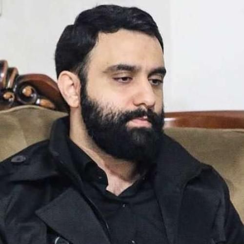 جواد مقدم ممنونشم همین که باز نوکر حسابم میکنه