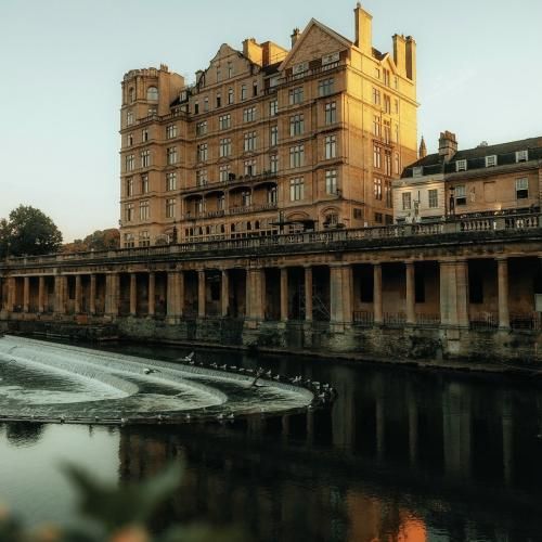 آی زلفای تو لوله لوله آی دختر سیاه قد کوتوله