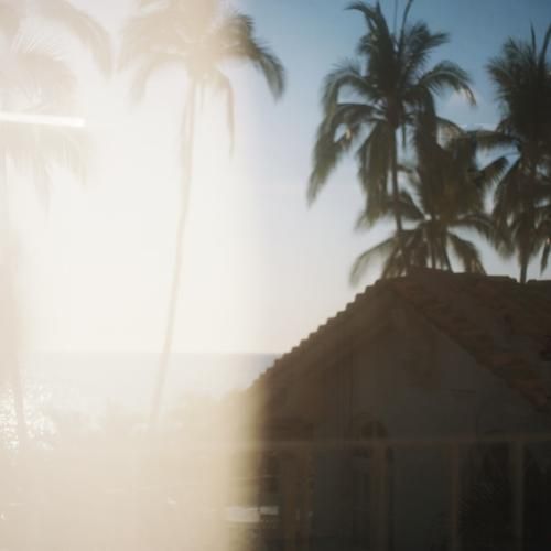 رنگ عوض کرده دلت جای موندن نی هتله زور نزن