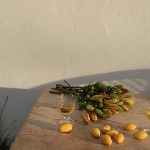 هی بقیه رو ول کن وقتی با منی منو حس کن هر وقت