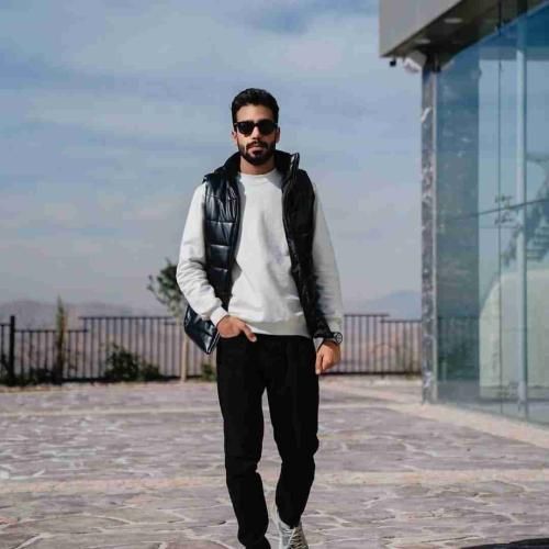 علی جوادزاده تو موهات رنگ طلا چشای تو دریاست گلکم