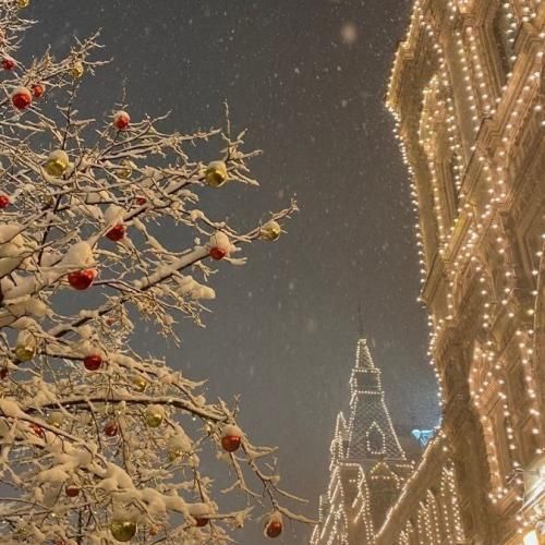 دیگه فقط جمعه نی شنبه دوشنبه هر روز دلگیره