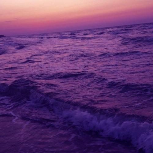  تو که میترسیدی از تاریکی الان چجوری تنهایی خوابیدی